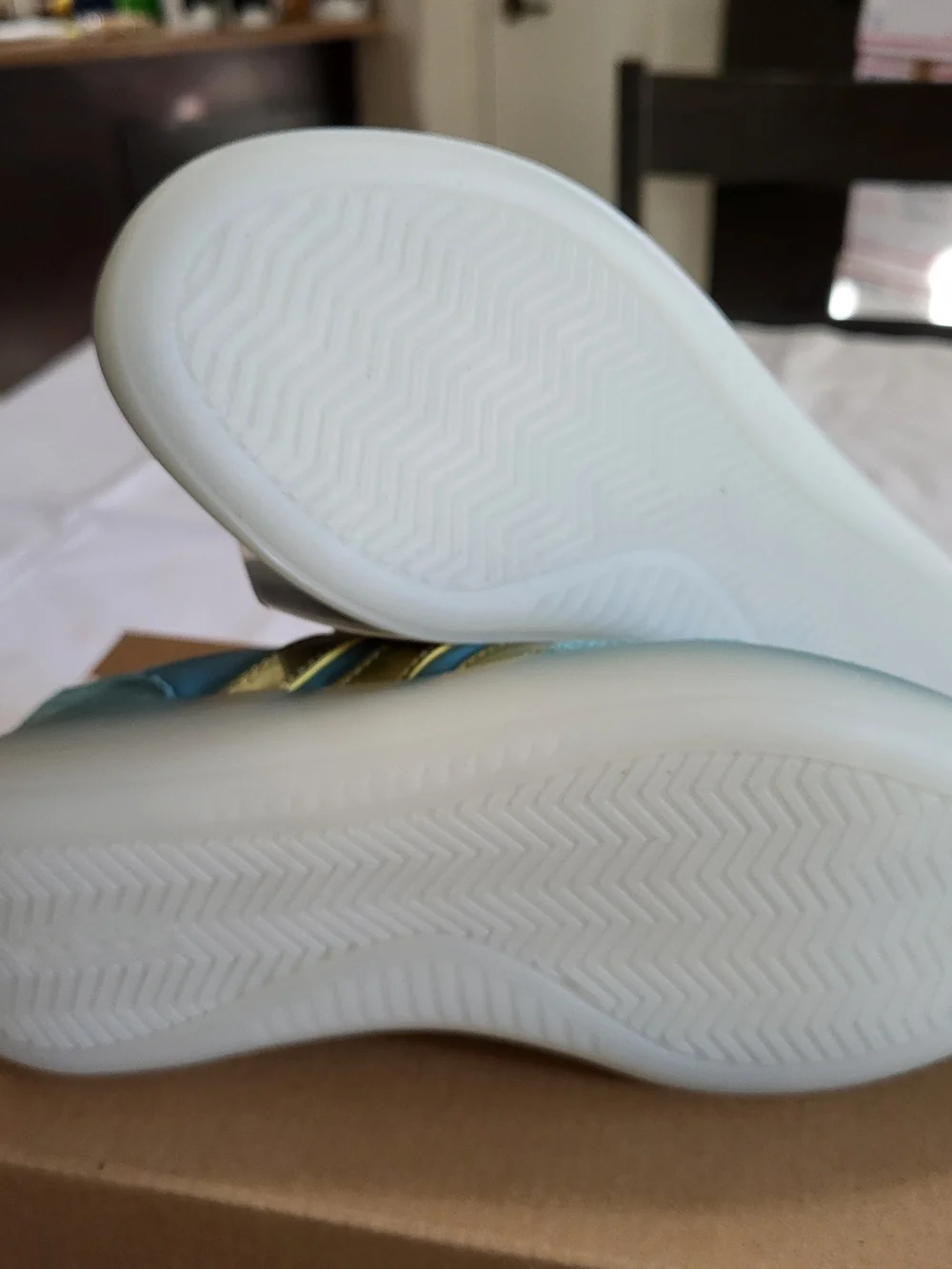*NEW* Adidas Barreda Decode Jasmine EL Disney Aladdin Size 2Y Shoes  Blue/Gold